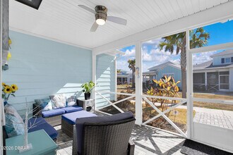 533 Margaritaville Ave in Daytona Beach, FL - Building Photo - Building Photo