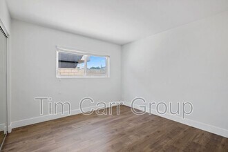 271 16th Pl in Costa Mesa, CA - Building Photo - Building Photo
