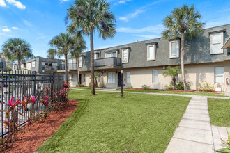 Rosala West in Orlando, FL - Building Photo - Building Photo