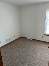 2600 W Edgerton Ave in Milwaukee, WI - Building Photo - Building Photo