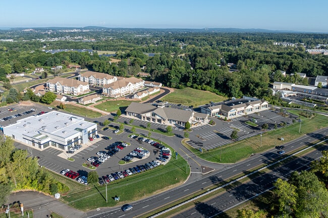 Turnpike Ridge in Berlin, CT - Foto de edificio - Building Photo