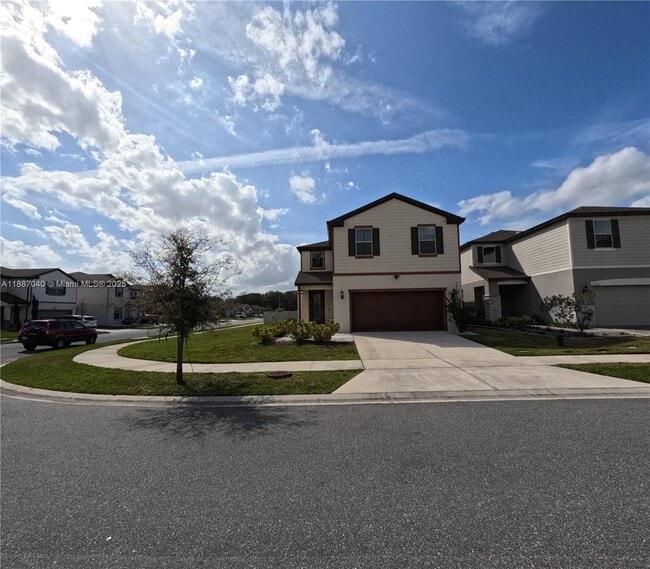 property at 2647 E Lake Pointe Dr
