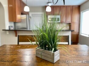 1107 W 45th St in Kansas City, MO - Building Photo - Building Photo