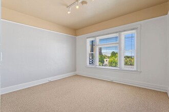 2320 SW Osage St in Portland, OR - Building Photo - Building Photo