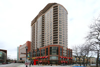 The Residences of Sherman Plaza in Evanston, IL - Foto de edificio - Building Photo