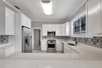 2523 W Spruce St in Tampa, FL - Building Photo - Building Photo