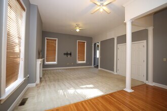 852 Lincoln Ave, Unit A in Cincinnati, OH - Foto de edificio - Building Photo