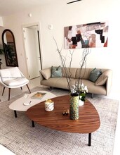 300 Biscayne Boulevard Way in Miami, FL - Building Photo - Building Photo