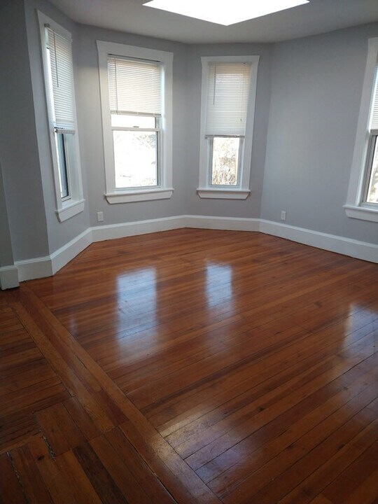 76 Radcliffe Rd, Unit 2 in Boston, MA - Building Photo