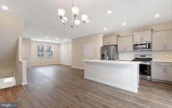 7104 Delegate Pl in Frederick, MD - Building Photo - Building Photo