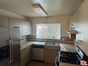 2410 N Towne Ave in Pomona, CA - Building Photo - Building Photo