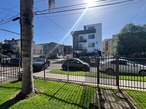 5255 1/2 Denny Ave, Unit 5255 in North Hollywood, CA - Building Photo - Building Photo