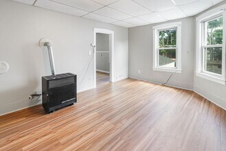 15 1/2 Mendon St in Worcester, MA - Building Photo - Building Photo
