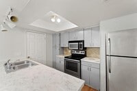 5715 Easthampton Dr photo'