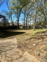 412 Helane Ln in Longview, TX - Building Photo - Building Photo