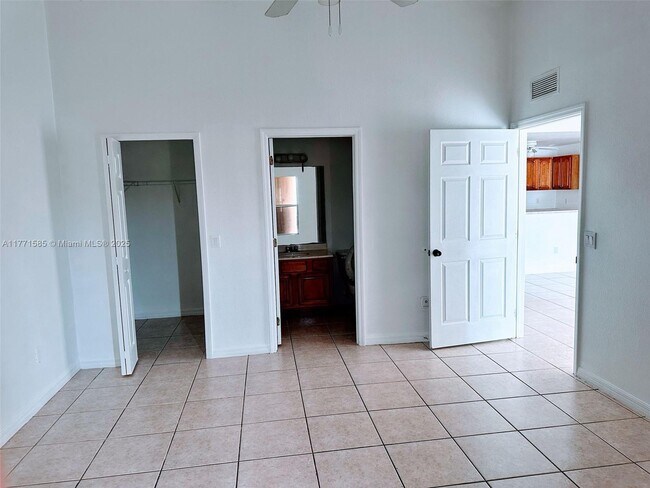 121 Ivan Ave S in Lehigh Acres, FL - Building Photo - Building Photo