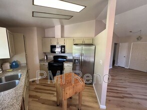 1400 Canyon Creek Rd in Reno, NV - Building Photo - Building Photo