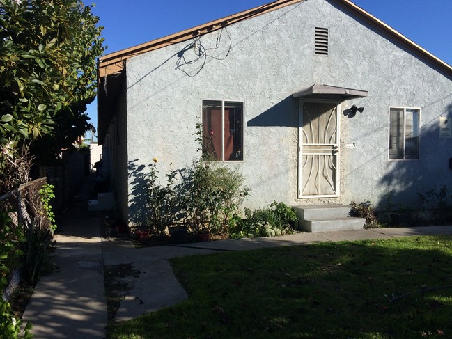 6222 Bear Ave in Bell Gardens, CA - Building Photo - Building Photo