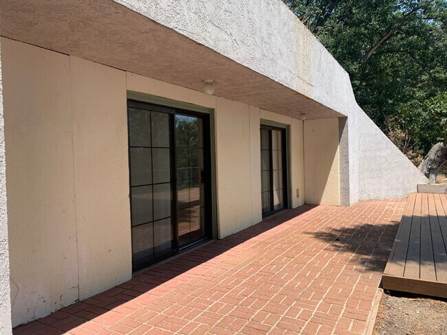 4650 Eight Mile Rd photo'