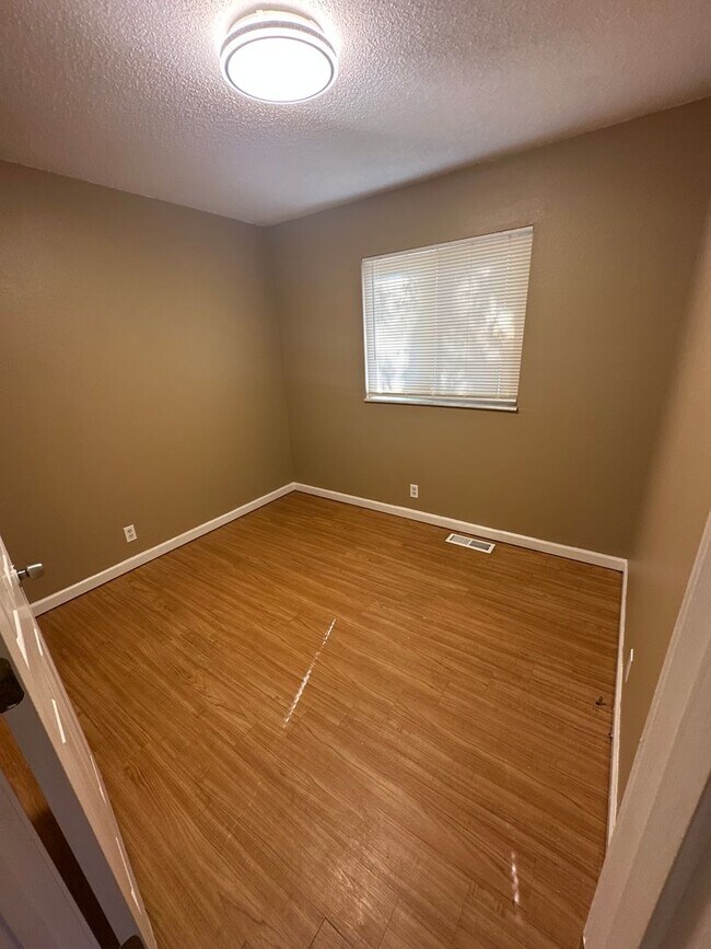 10044 Winkler Dr in St. Louis, MO - Building Photo - Building Photo
