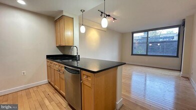 2001 15th St N in Arlington, VA - Foto de edificio - Building Photo