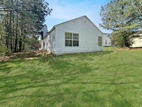 3930 Cypress Pointe Dr in Union City, GA - Building Photo - Building Photo