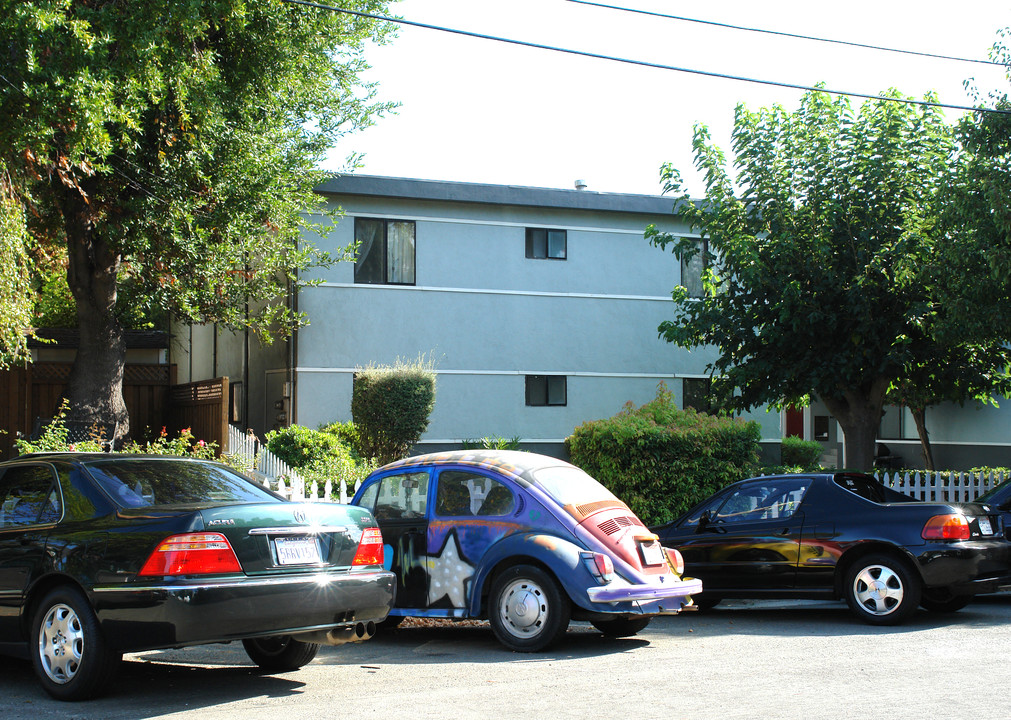 133 W F St in Benicia, CA - Building Photo