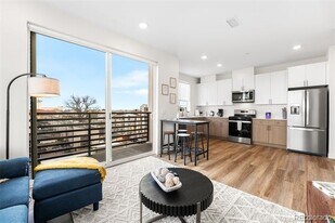 5256 N Federal Blvd in Denver, CO - Building Photo