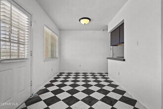 9109 Morelia Rd in El Paso, TX - Building Photo - Building Photo