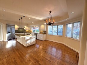 667 Oakwood Ct in Los Altos, CA - Building Photo - Building Photo