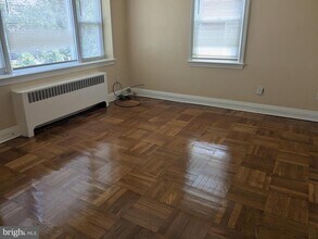 6214 N 10th St in Philadelphia, PA - Building Photo - Building Photo
