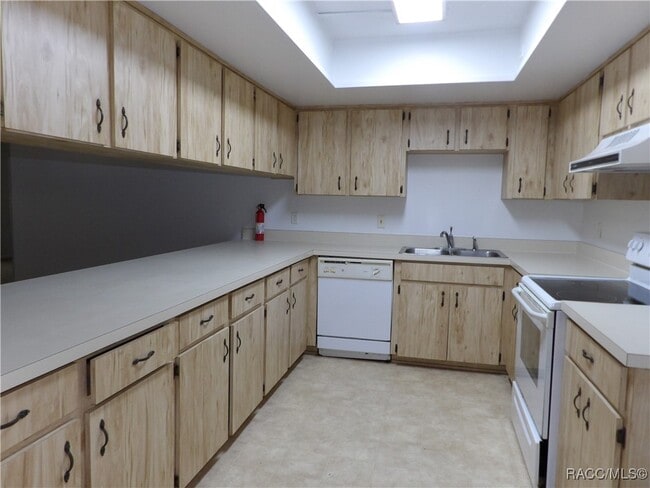 property at 9785 E Goldfinch Ln