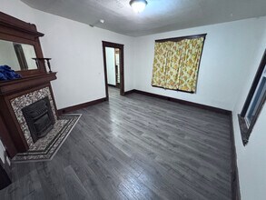 650 W 3rd St in Niles, OH - Foto de edificio - Building Photo