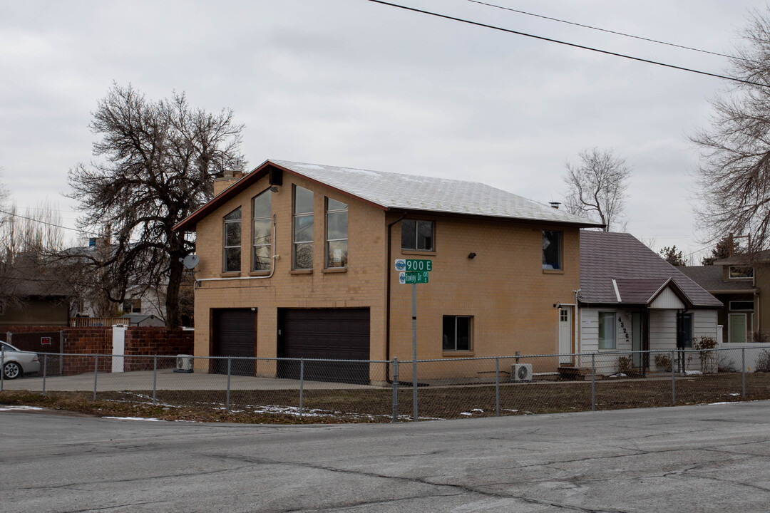 4350-4360 S 900 E in Millcreek, UT - Building Photo