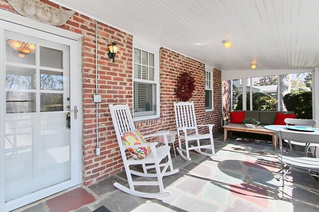 8022 E Boulevard Dr in Alexandria, VA - Building Photo - Building Photo
