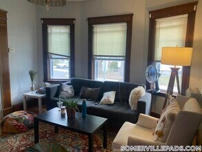 117 Hillsdale Rd in Somerville, MA - Building Photo - Building Photo