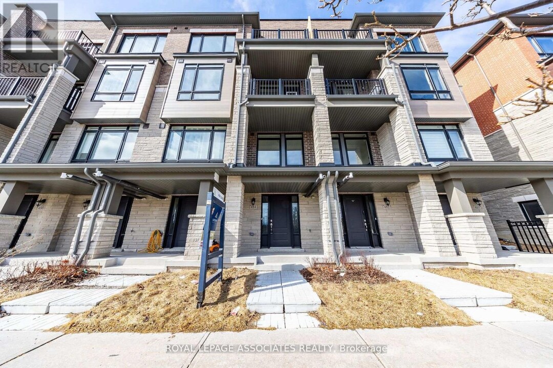 484 Salem Rd S in Ajax, ON - Building Photo