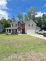 2927 Rockfish Rd in Raeford, NC - Building Photo