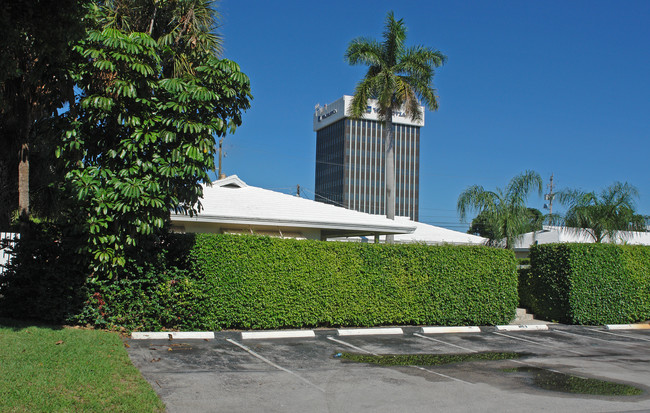 4807 NE 21st Ave in Fort Lauderdale, FL - Foto de edificio - Building Photo