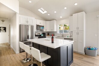 2115 N Cardillo Ave in Palm Springs, CA - Building Photo - Building Photo