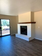 375 Fairway Oaks Dr-Unit -Unit A in Sedona, AZ - Building Photo - Building Photo