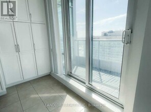 1-2601 Elm Dr W in Mississauga, ON - Building Photo - Building Photo