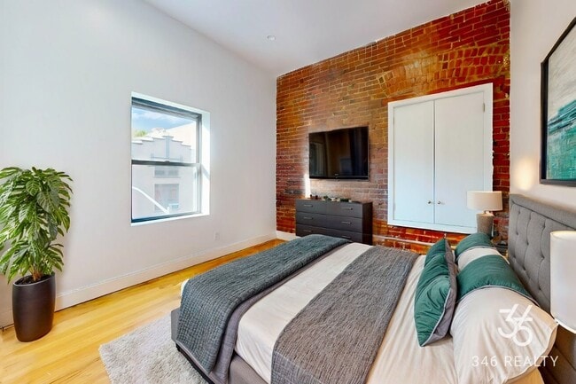 West 127th Street, Unit 2B in New York, NY - Foto de edificio - Building Photo