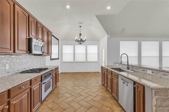 404 Wentworth Dr in McKinney, TX - Foto de edificio - Building Photo