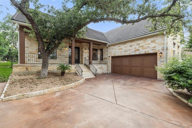41 Tiburon Dr in The Hills, TX - Building Photo - Building Photo