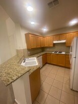 15 E Agate Ave in Las Vegas, NV - Building Photo
