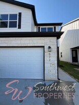 577 Galt Dr in Stephenville, TX - Building Photo