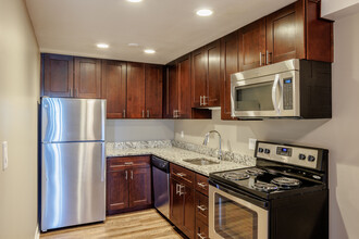 Park Sedona Apartments in Denver, CO - Building Photo - Interior Photo