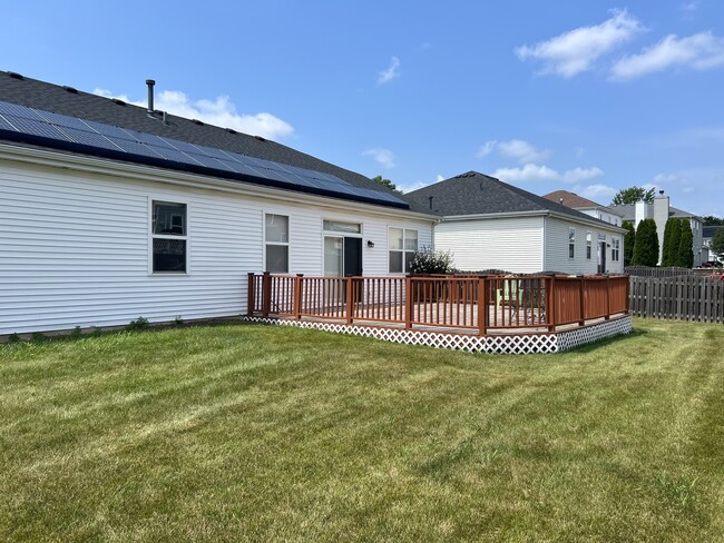 1805 Bluestem Cir in Aurora, IL - Foto de edificio - Building Photo