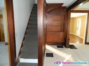 1008 S Jefferson Way in Indianola, IA - Foto de edificio - Building Photo